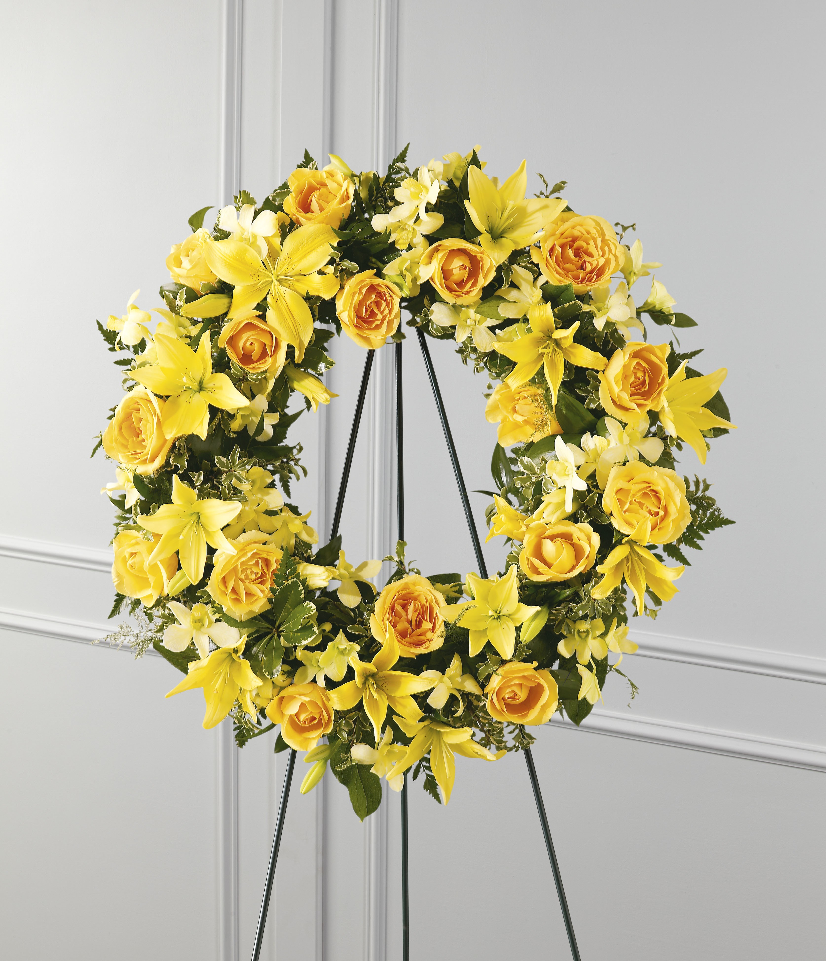 The FTD Ring of Friendship Wreath